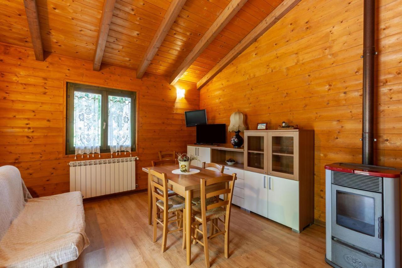 Villaggio Anemone Chalet Fragolina Capanne di Sillano Exterior foto